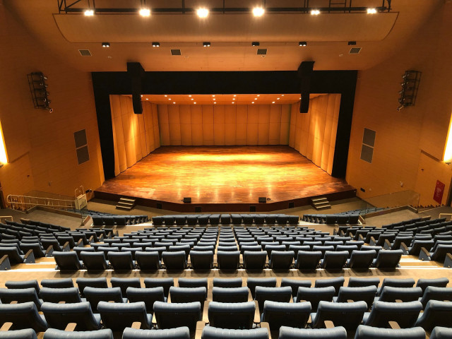https://art-garden.khcc.gov.tw/高雄市岡山文化中心演藝廳